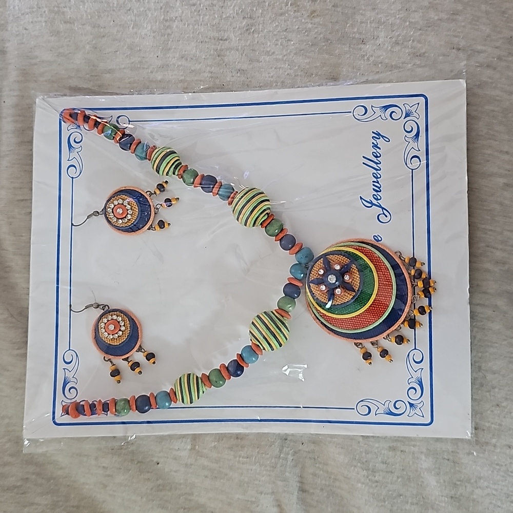 MADE IN INDIA - Statement Earring and Necklace Set - NWT